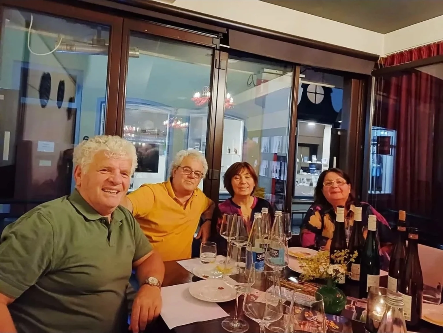 Private Weinprobe mit einer kleinen Gästerunde